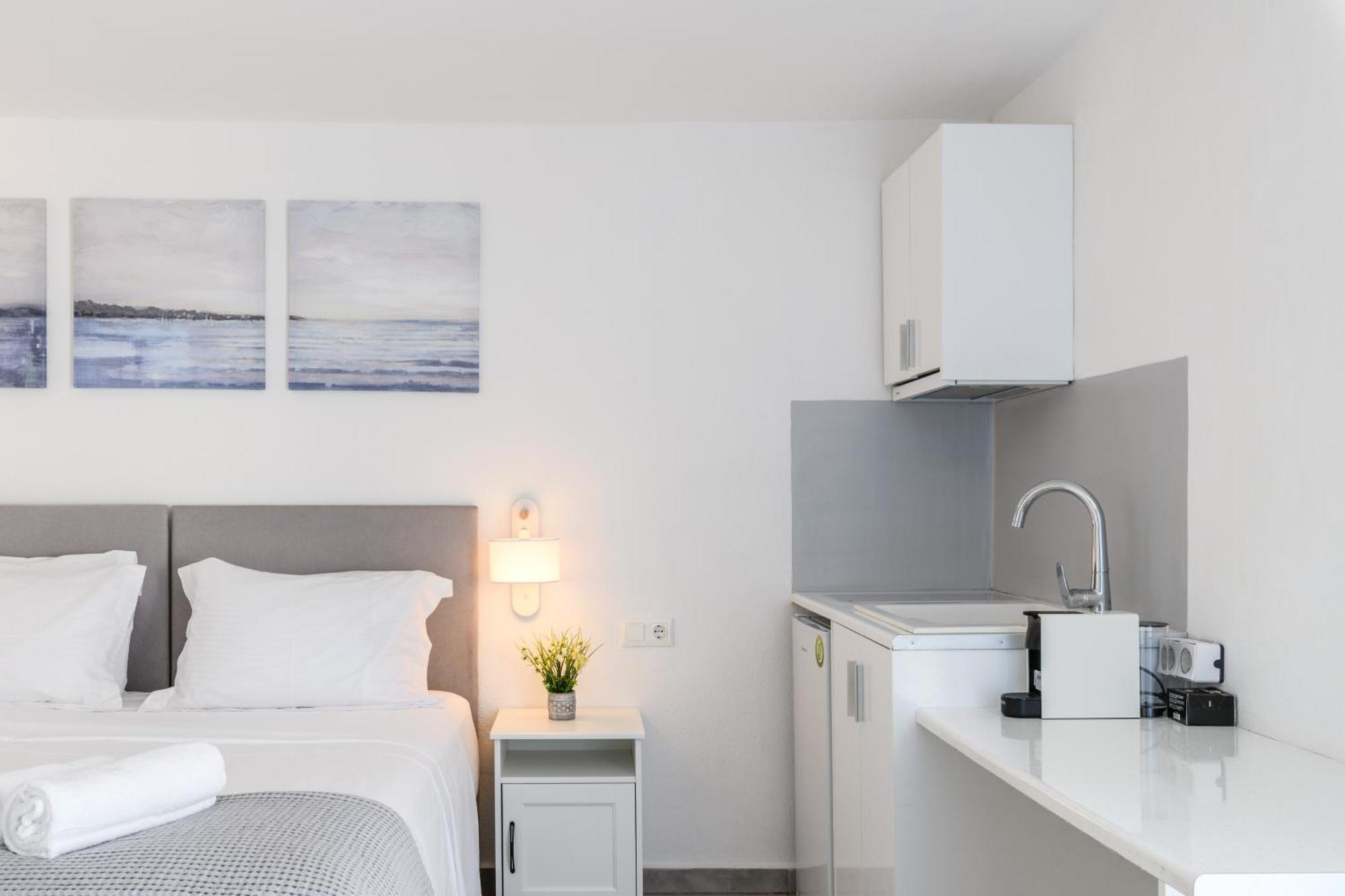 Eleven Keys Apartments Mykonos Town エクステリア 写真
